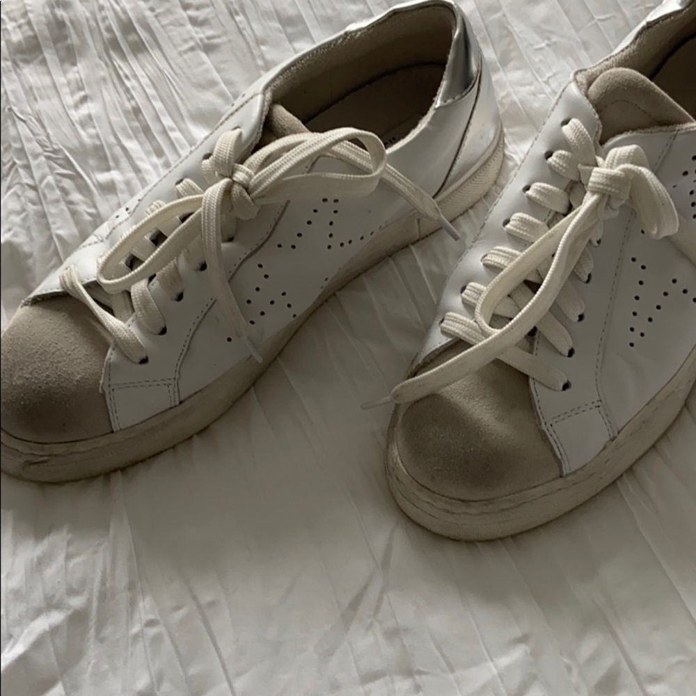 Ladies sneakers
